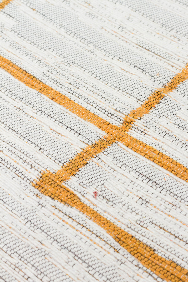 "ARALIK", Bilge Kalfa, Rug